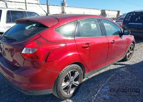 2014 Ford Focus Se z USA, uszkodzony, nr VIN 1FADP3K29EL425421